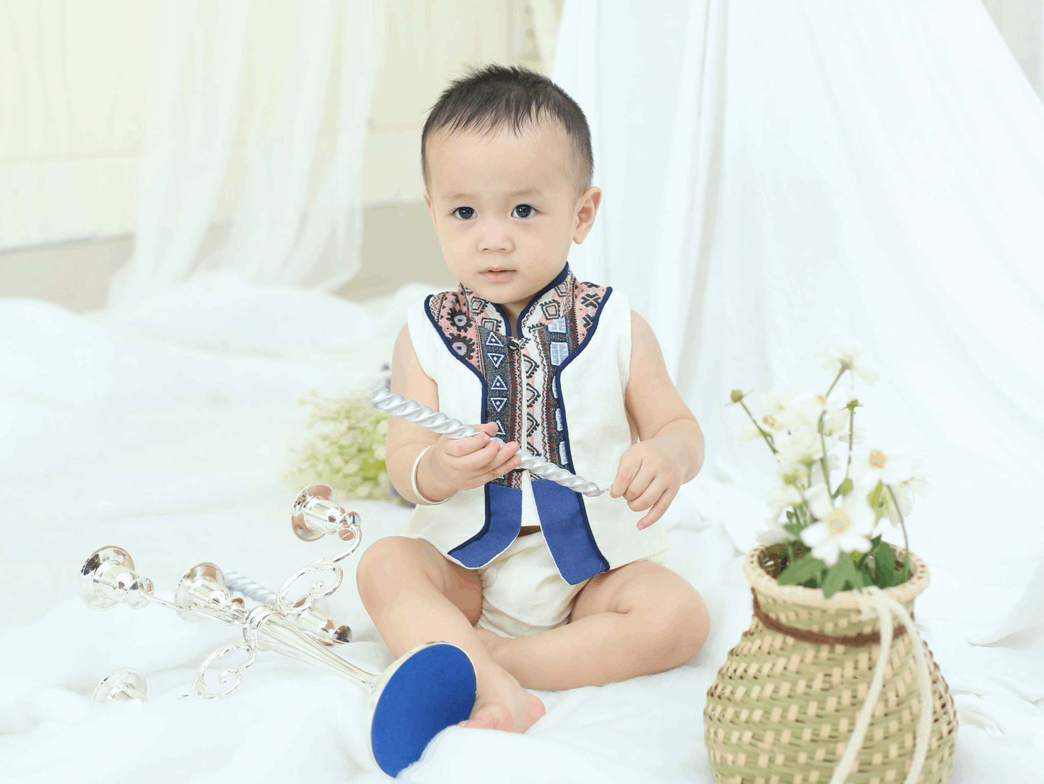 Gợi ý đặt tên lót chữ An cho con trai — mang lại bình an, ý nghĩa & may mắn